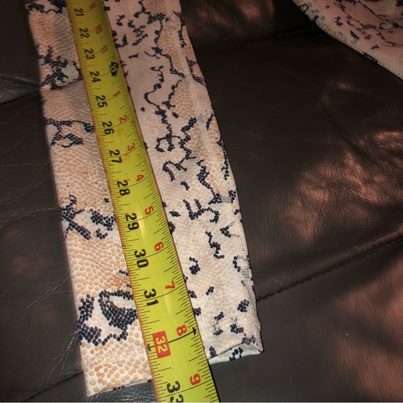 All Fenix || NWT || Anthropologie Brand White Python 7/8 Leggings - Picture 7 of 11